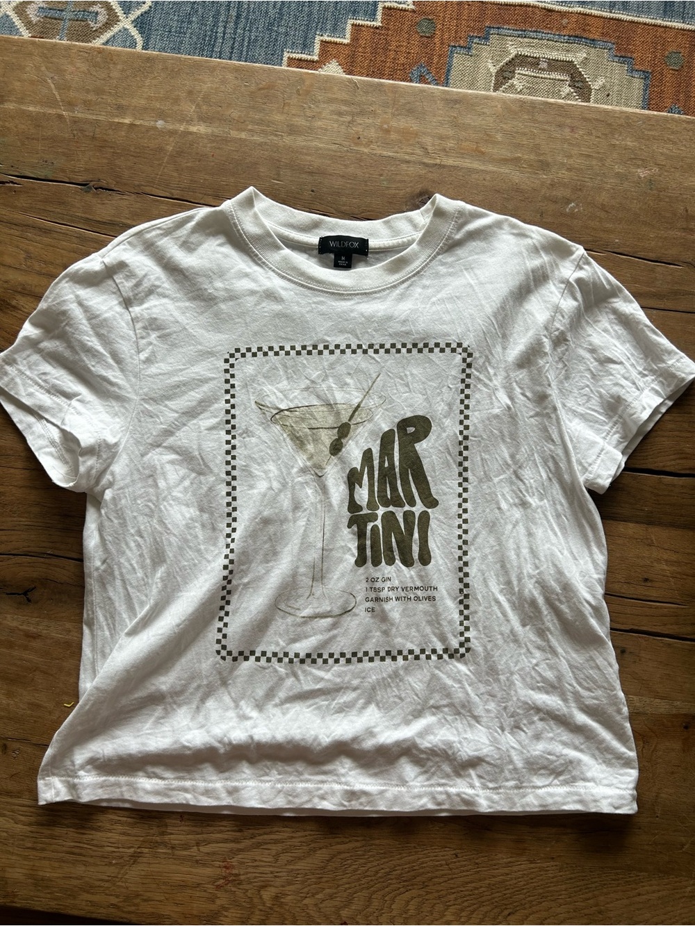WILD FOX WHITE TEE  "Martini" Graphic T-SHIRT LIKE NEW